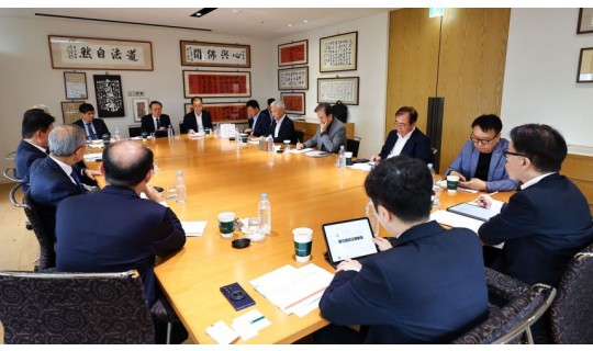 <div><a href='http://www.koreapeace.web3.newwaynet.co.kr/bbs/board.php?bo_table=sub02_06&wr_id=29' class='btn btn-skin btn-slide'>[한중비전포럼25] “자강과 연대로 한·미 동맹 유지하며 대중 …</a></div><br/><br/>2026-05-21